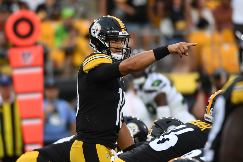 Mitch Trubisky #10 of the Pittsburgh Steelers signals to receivers while under center 
