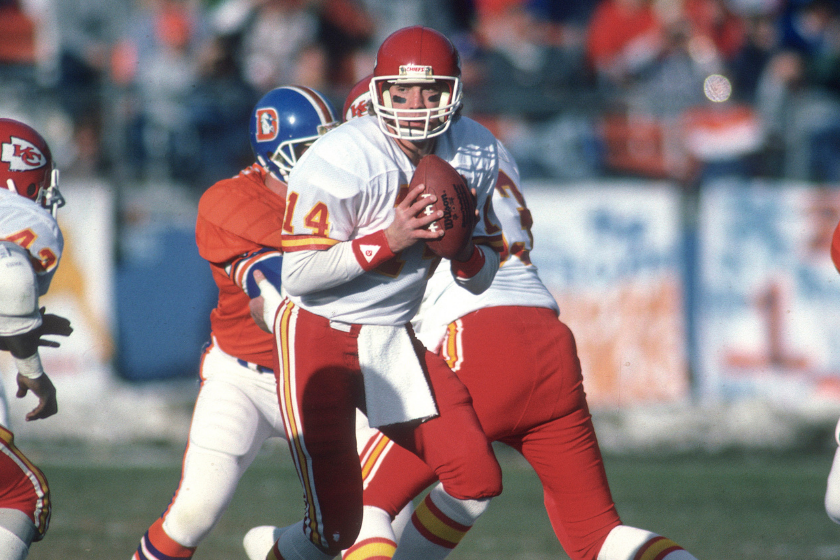 KC Chiefs: Todd Blackledge considered worst Chiefs first round pick