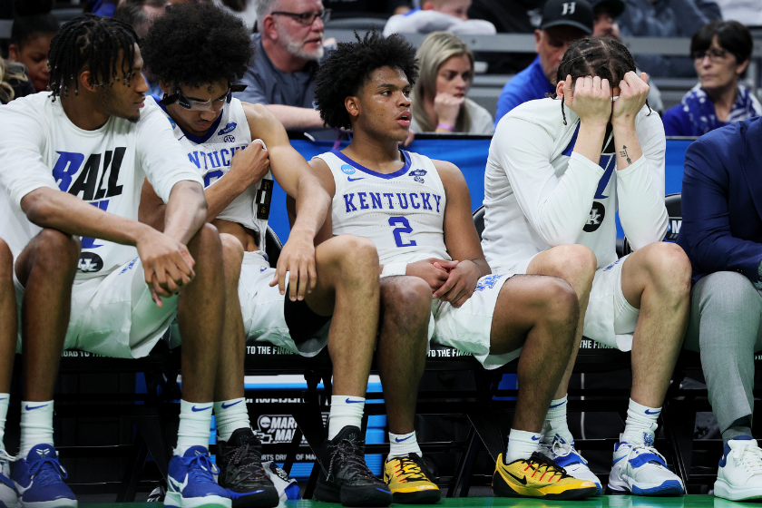 The Kentucky Bench watches as they lose to Saint Peter's