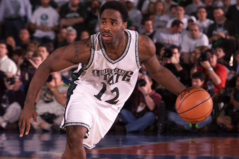 Mateen Cleaves drives to the hoop