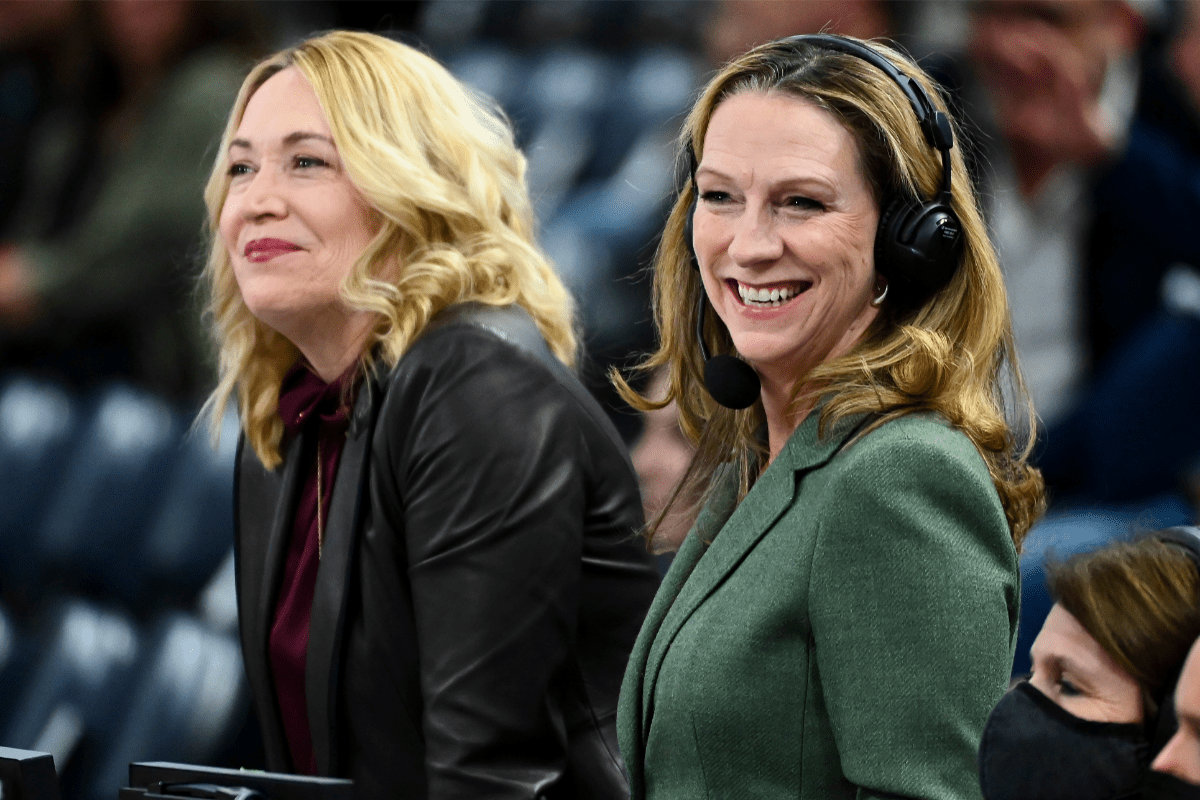 Beth Mowins calls an NBA game in 2022.