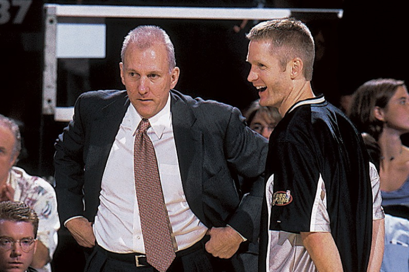 Steve Kerr and Greg Poppovich before a NBA Finals game in 1999.