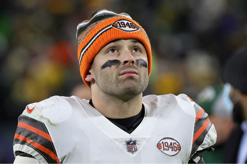 Baker Mayfield looks up at the scoreboard during a Cleveland Browns game.