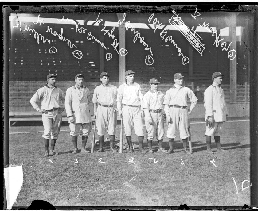 Members of the 1909 Pirates pose for a photo.