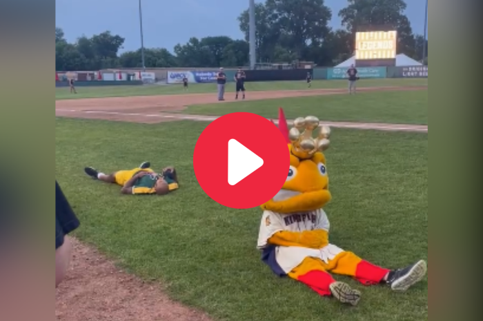 RIP Elvis the Kingfish: Packers RB Crushes 150-Pound Mascot in Oklahoma Drill
