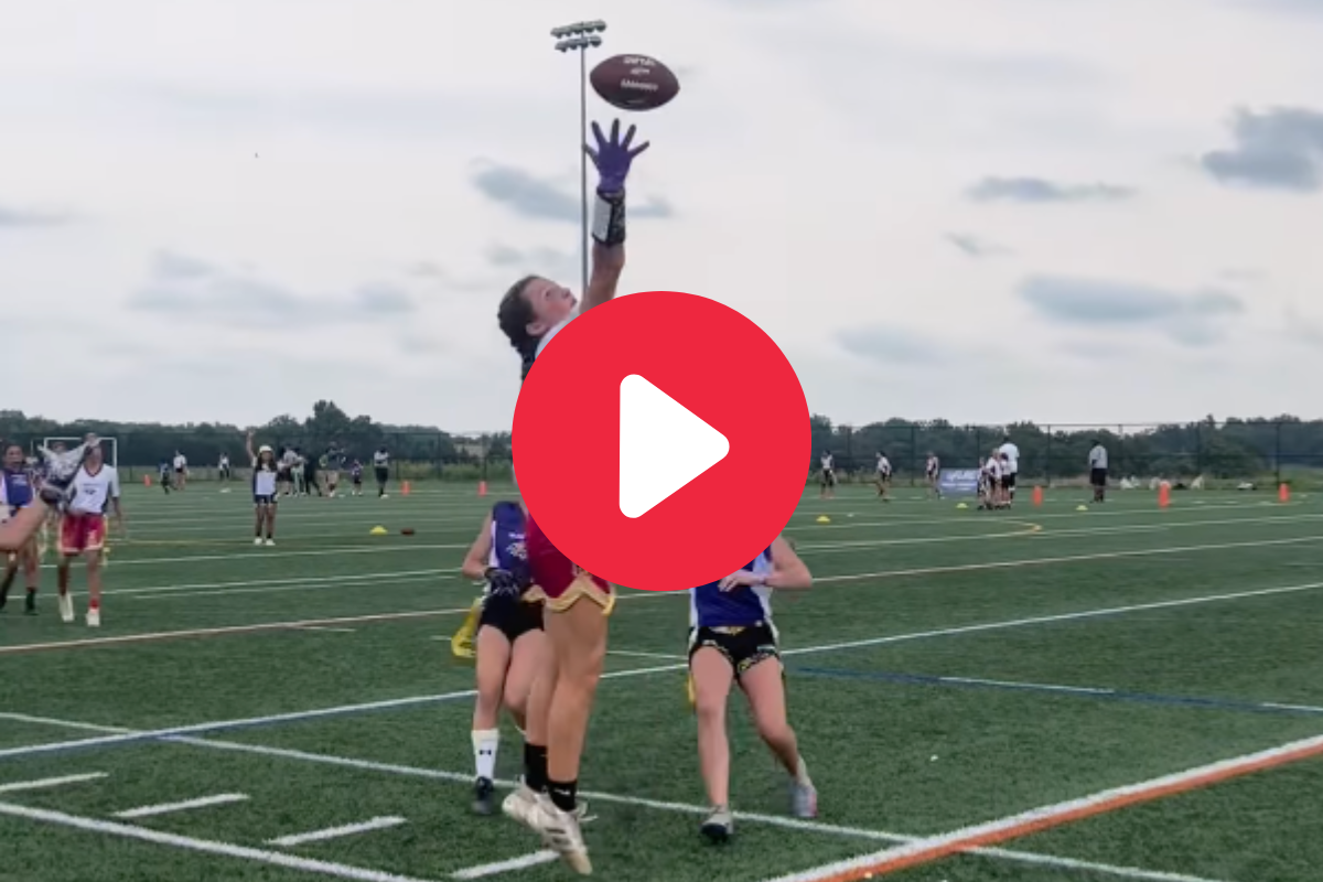 One Handed Catch Archives FanBuzz   Female One Handed Catch 