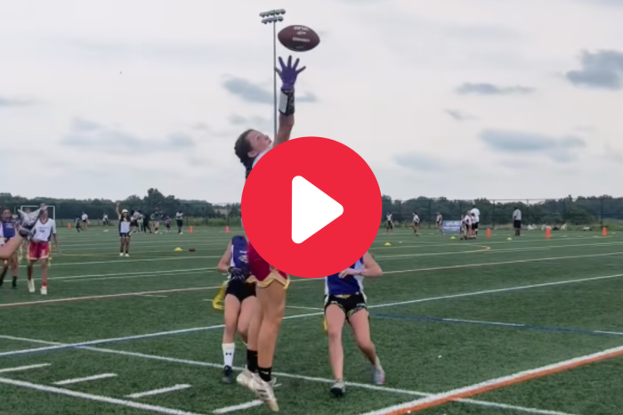 Female WR Makes One-Handed Catch Look Way Too Easy in Flag Football Game