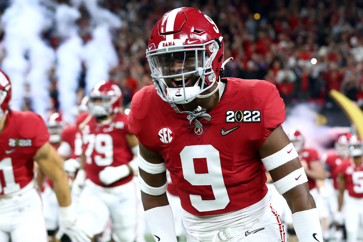 The 10 College Football Running Backs to Watch in 2022 Are Game-Changers on  the Ground - FanBuzz