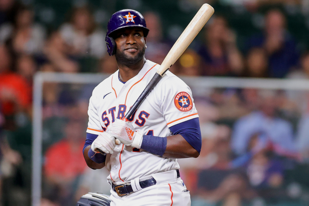 Astros beat Yankees' high heat with their littlest slugger - The