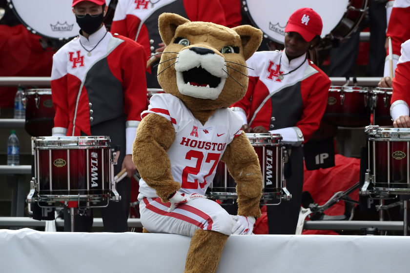 Shasta, the Houston Cougars mascot, during the TicketSmarter Birmingham Bowl between the Houston Cougars and the Auburn Tigers 