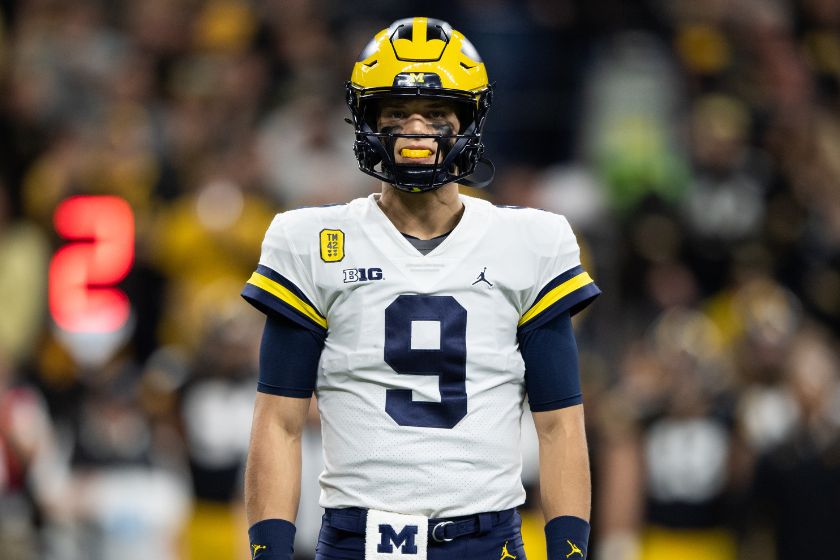 Michigan Wolverines quarterback J.J. McCarthy (9) looks to the sidelines during the Big 10 Championship game between the Michigan Wolverines and Iowa Hawkeyes