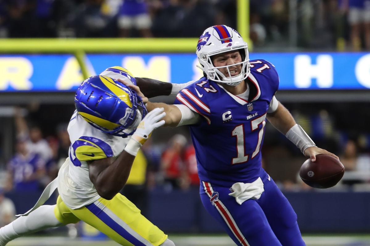 The Buffalo Bills Are Going To Be a Problem in 2022 - FanBuzz