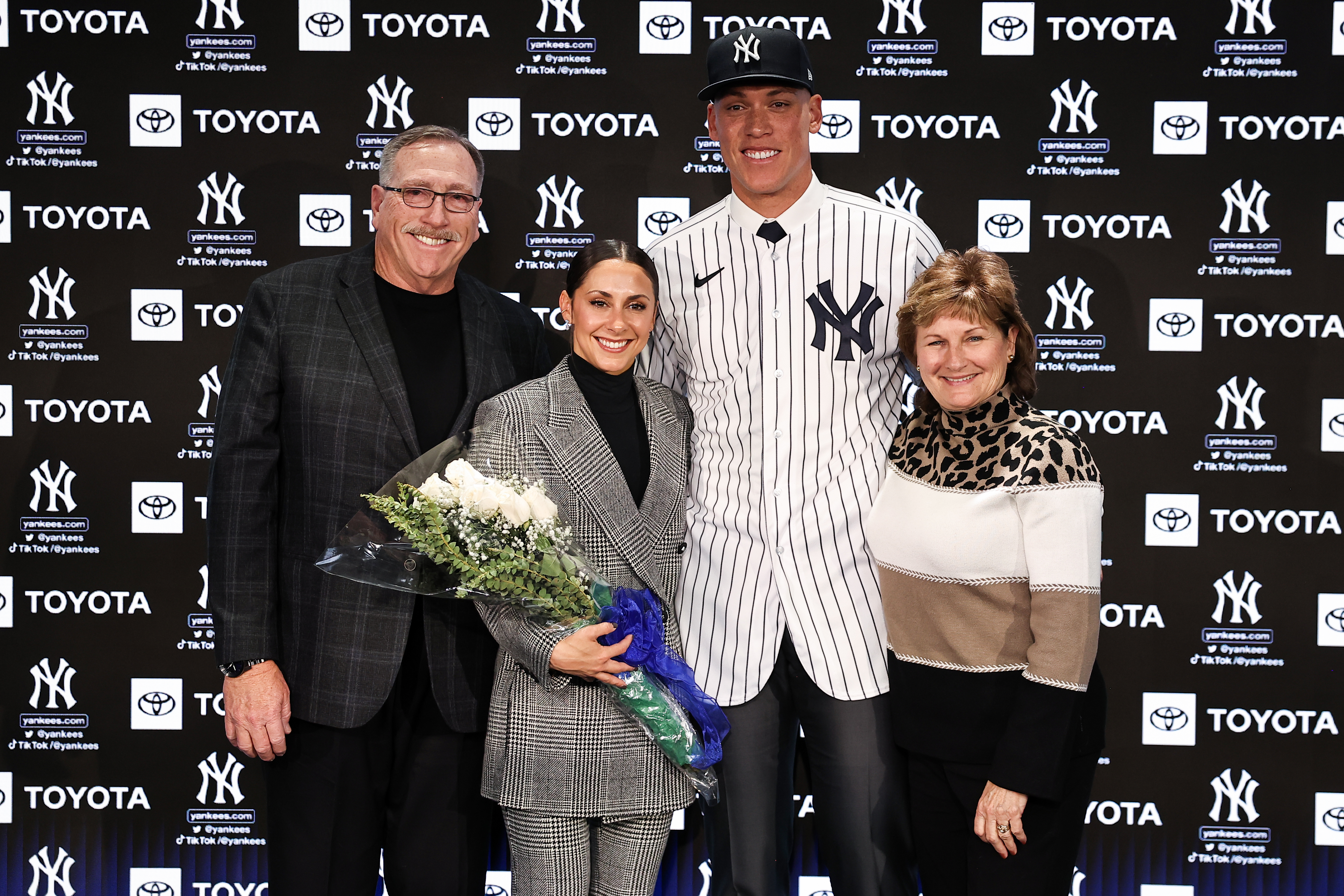 Aaron Judge's Parents: Everything To Know – Hollywood Life