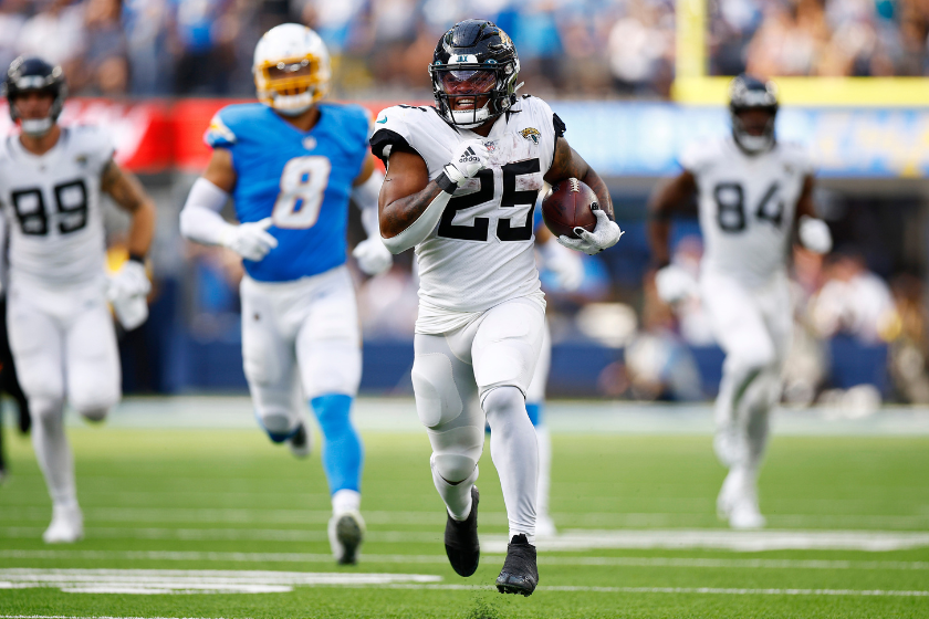 ames Robinson #25 of the Jacksonville Jaguars runs for a touchdown during the third quarter against the Los Angeles Chargers at SoFi Stadium