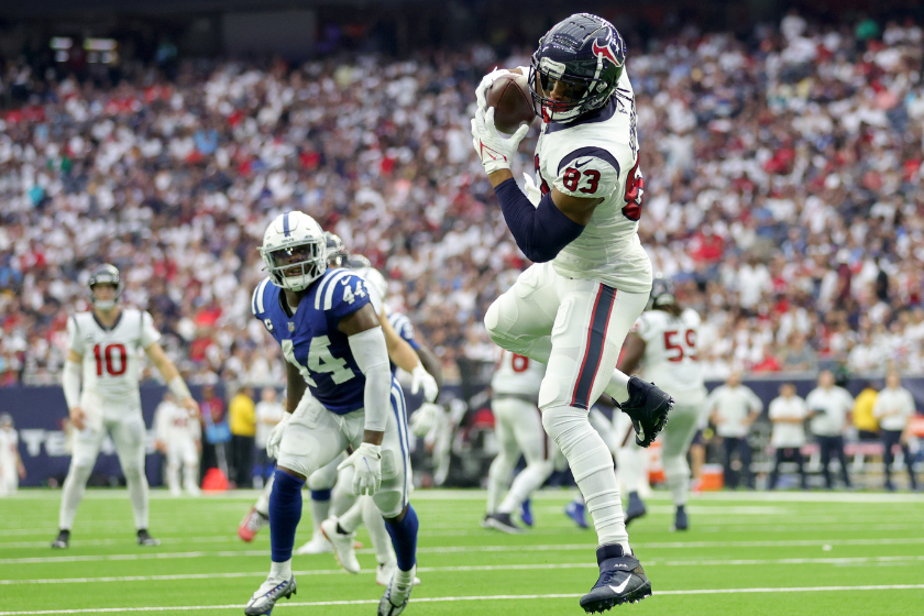  O.J. Howard #83 of the Houston Texans makes a touchdown reception during the second quarter against the Indianapolis Colts