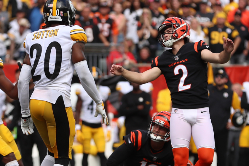 Cincinnati Bengals place kicker Evan McPherson (2) misses a field goal in overtime during the game against the Pittsburgh Steelers