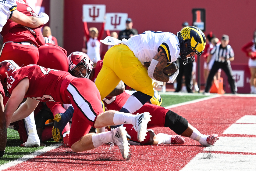Michigan RB Blake Corum (2) scores a touchdown during a college football game between the Michigan Wolverines and Indiana Hoosiers
