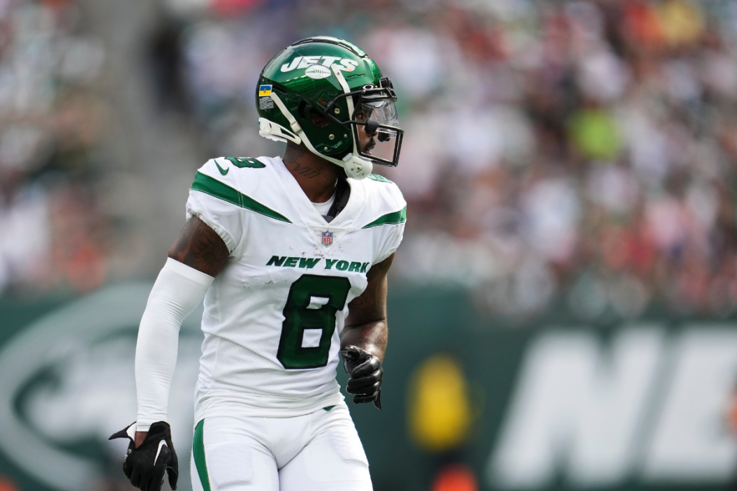 Twitter Erupts Over Jets 'WR1' Elijah Moore's Breakout Performance