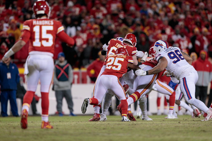 KANSAS CITY, MO - JANUARY 23: Kansas City Chiefs quarterback Patrick Mahomes (15) watches a play down field during the AFC Divisional Round playoff game against the Buffalo Bills on January 23rd, 2022 at Arrowhead Stadium in Kansas City, Missouri. (Photo by William Purnell/Icon Sportswire via Getty Images)