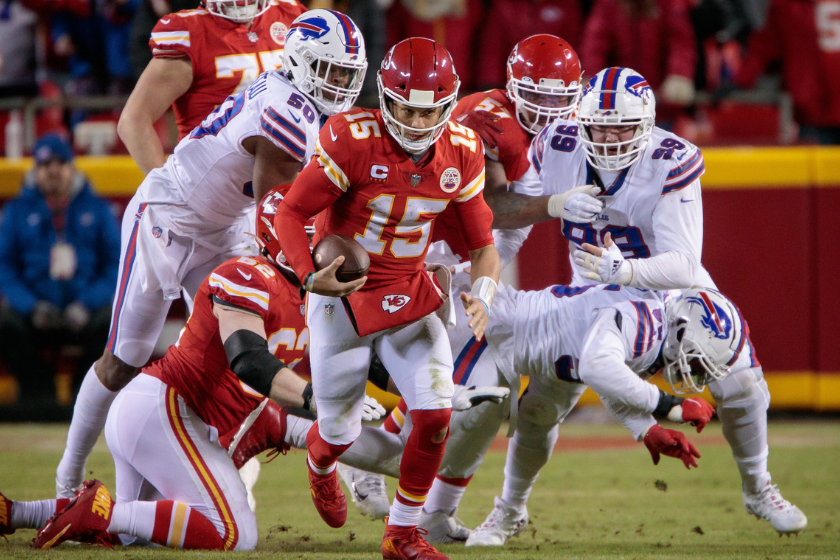 Kansas City Chiefs quarterback Patrick Mahomes (15) runs the ball during the AFC Divisional Round playoff game against the Buffalo Bills
