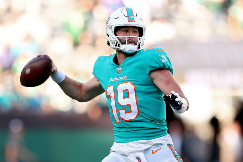 Skylar Thompson #19 of the Miami Dolphins passes against the New York Jets during the fourth quarter at MetLife Stadium