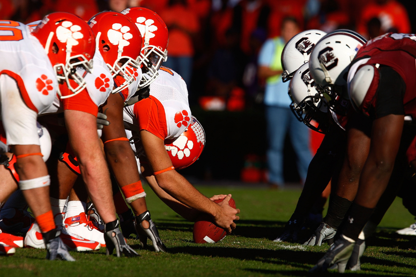 Clemson and South Carolina square off in 2009.