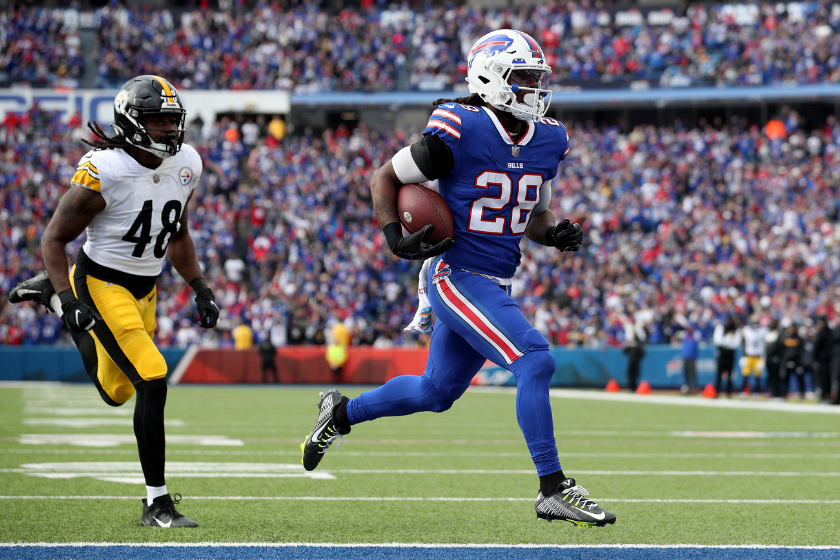 James Cook #28 of the Buffalo Bills scores a touchdown during the fourth quarter against the Pittsburgh Steeler
