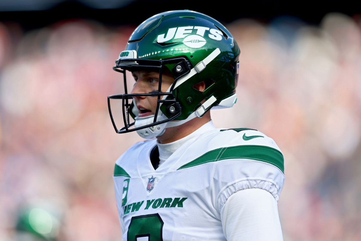 New York Jets quarterback Zach Wilson drops back to pass against the New  England Patriots during an NFL football game at Gillette Stadium, Sunday,  Nov. 20, 2022 in Foxborough, Mass. (Winslow Townson/AP