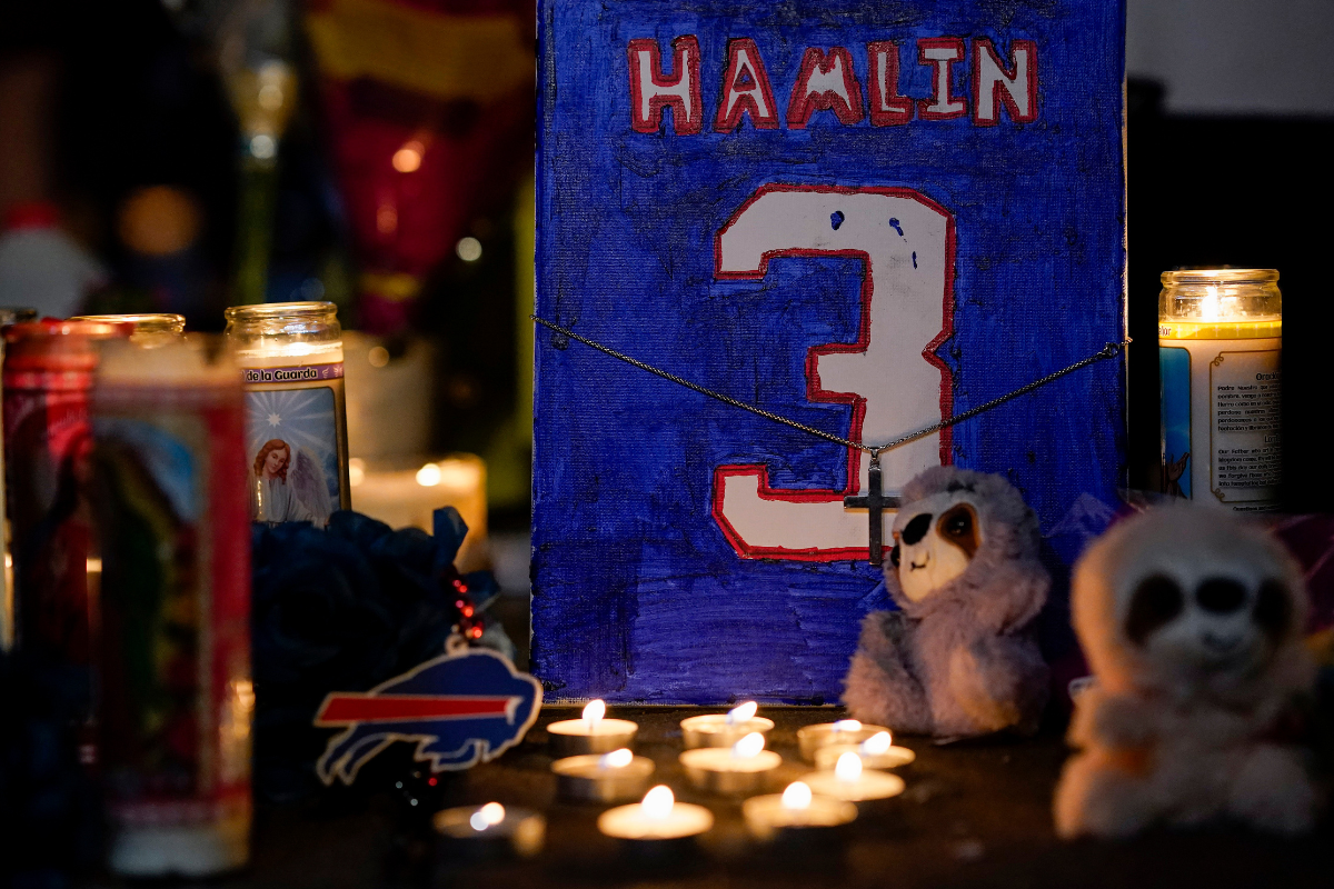 The beautiful way fans honored Damar Hamlin following his Monday