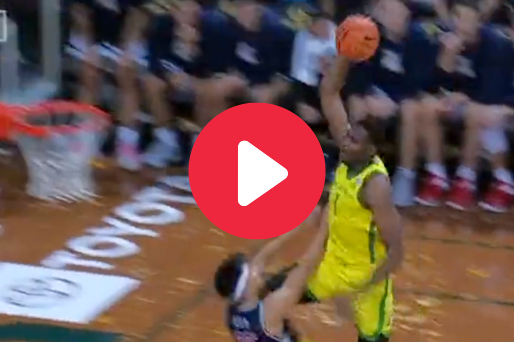 Oregon Center N'Faly Dante's thunderous dunk against the Arizona Wildcats sent Twitter into a frenzy and became a dunk of the year candidate.