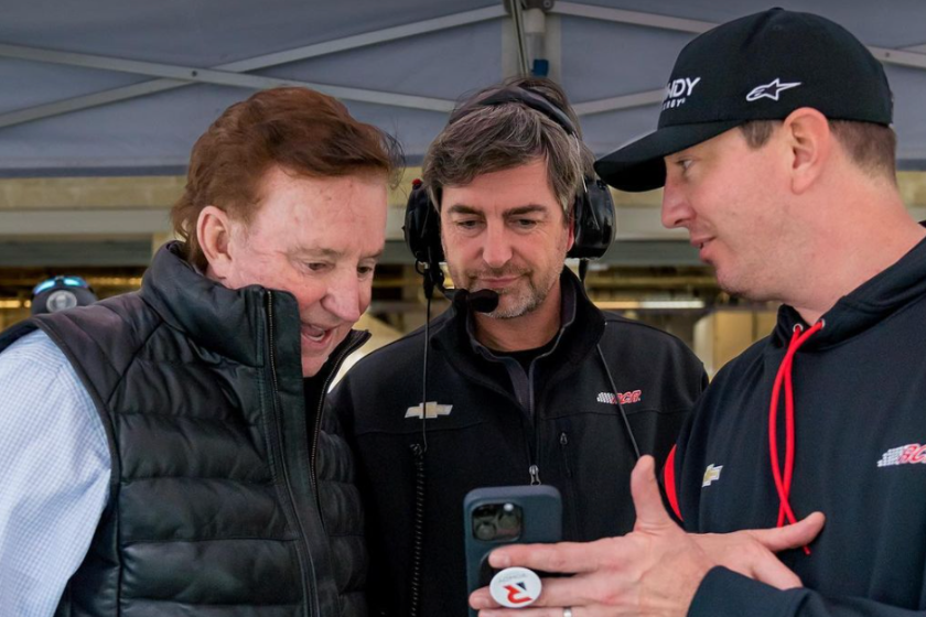 kyle busch showing phone to richard childress