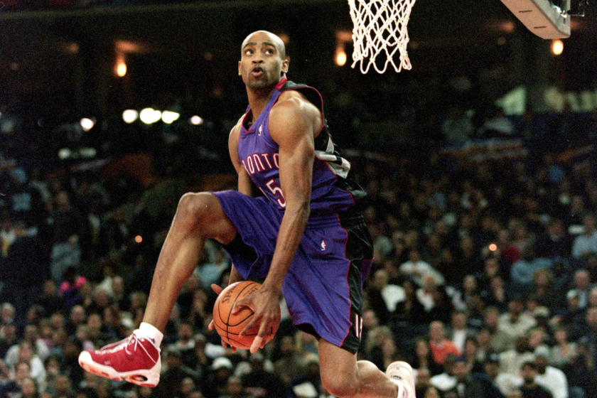 Vince Carter goes airborne during the 2000 NBA Dunk Contest