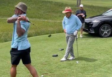 Nick Saban Giving Golf Lessons to Alabama Players Proves Why He's the Best