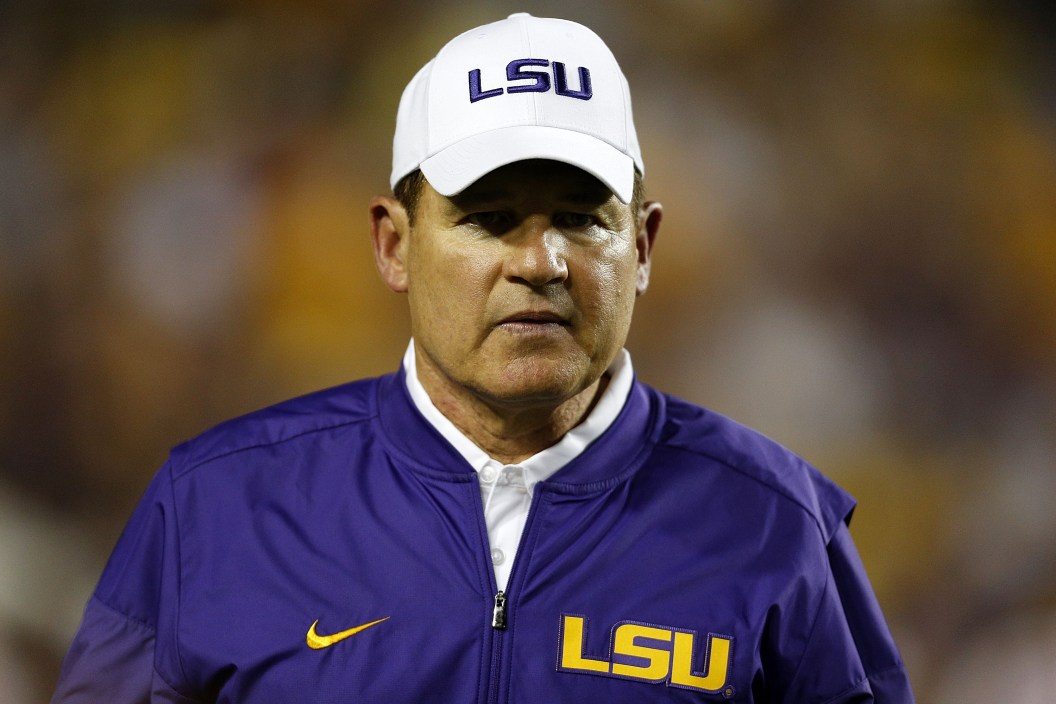 Head coach Les Miles of the LSU Tigers is no longer eligible for the College Football Hall of Fame