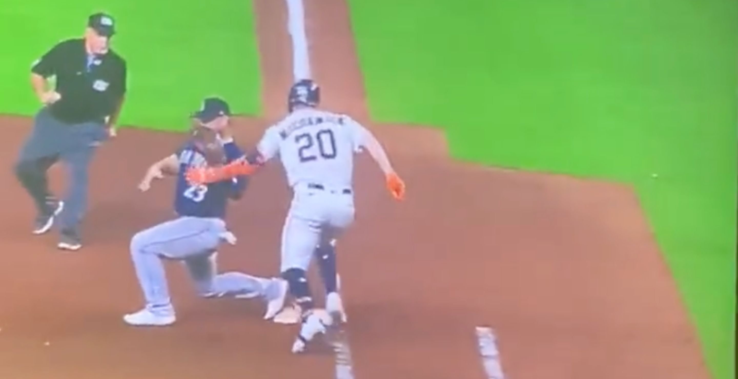 Astros Player Under Fire For Dirty Play at First Base