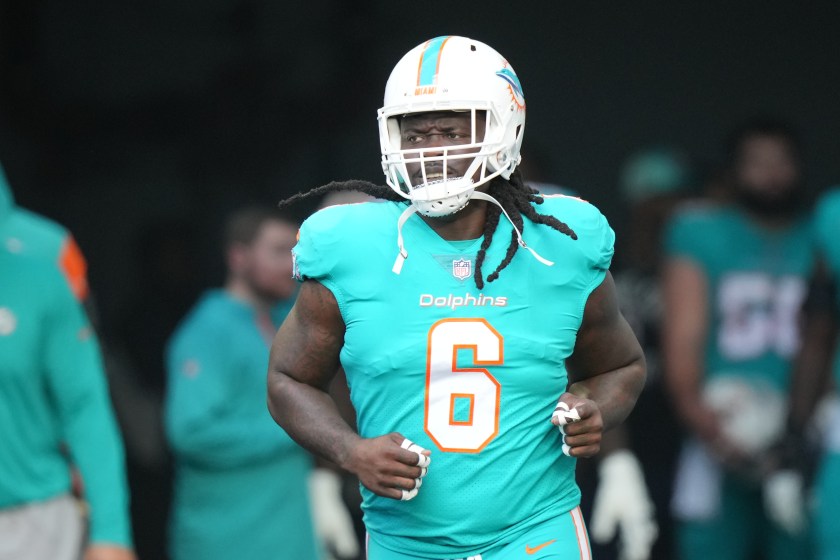 MIAMI GARDENS, FL - JANUARY 08: Miami Dolphins linebacker Melvin Ingram (6)  enters the field before the game between the New York Jets and the Miami Dolphins on Sunday, January 8, 2023 at Hard Rock Stadium, Miami Gardens, Fla. 