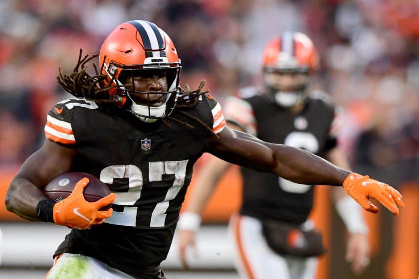 CLEVELAND, OHIO - OCTOBER 17: Kareem Hunt #27 of the Cleveland Browns runs with the ball during the fourth quarter against the Arizona Cardinals at FirstEnergy Stadium on October 17, 2021 in Cleveland, Ohio. 