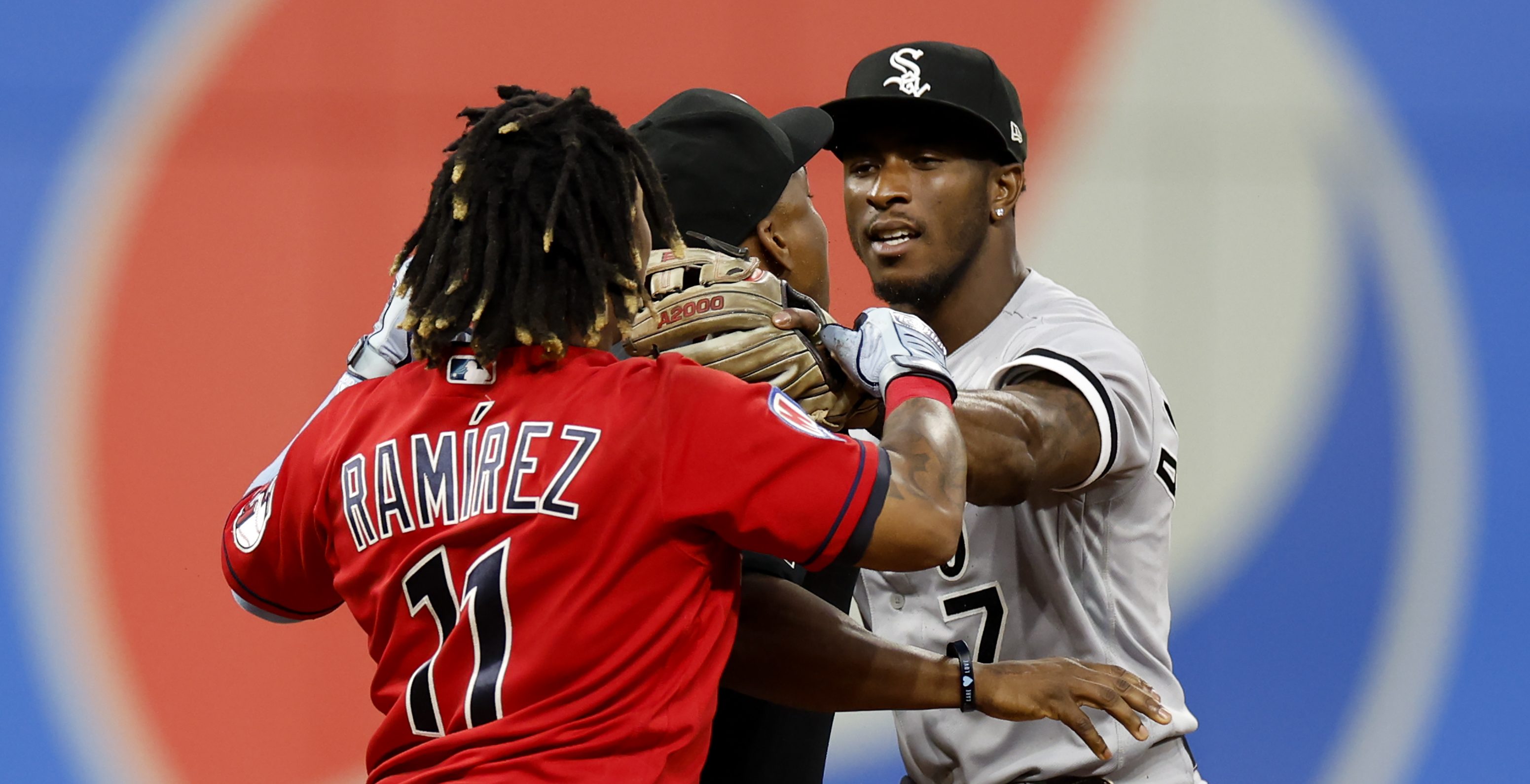 Tim Anderson and Jose Ramirez square up before throwing punches in the Guardians-White Sox game.