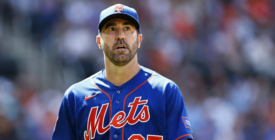 NEW YORK, NEW YORK - JULY 30: Pitcher Justin Verlander #35 of the New York Mets looks at the crowd after being relieved in the sixth inning of a game against the Washington Nationals at Citi Field on July 30, 2023 in New York City. The Mets defeated the Nationals 5-2 as Verlander recorded his 250th career win.