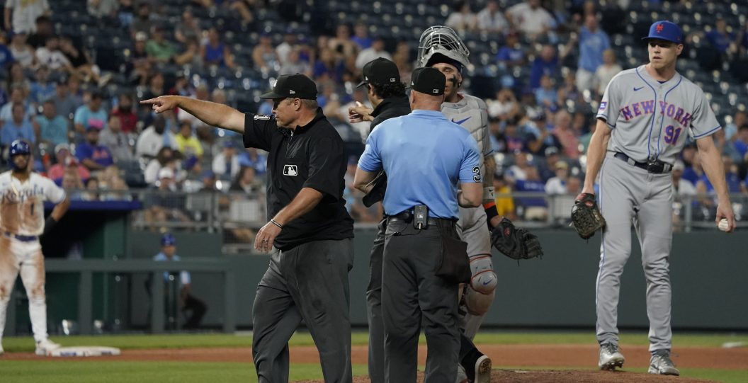 Mets pitcher Josh Walker is issued a walk-off balk.