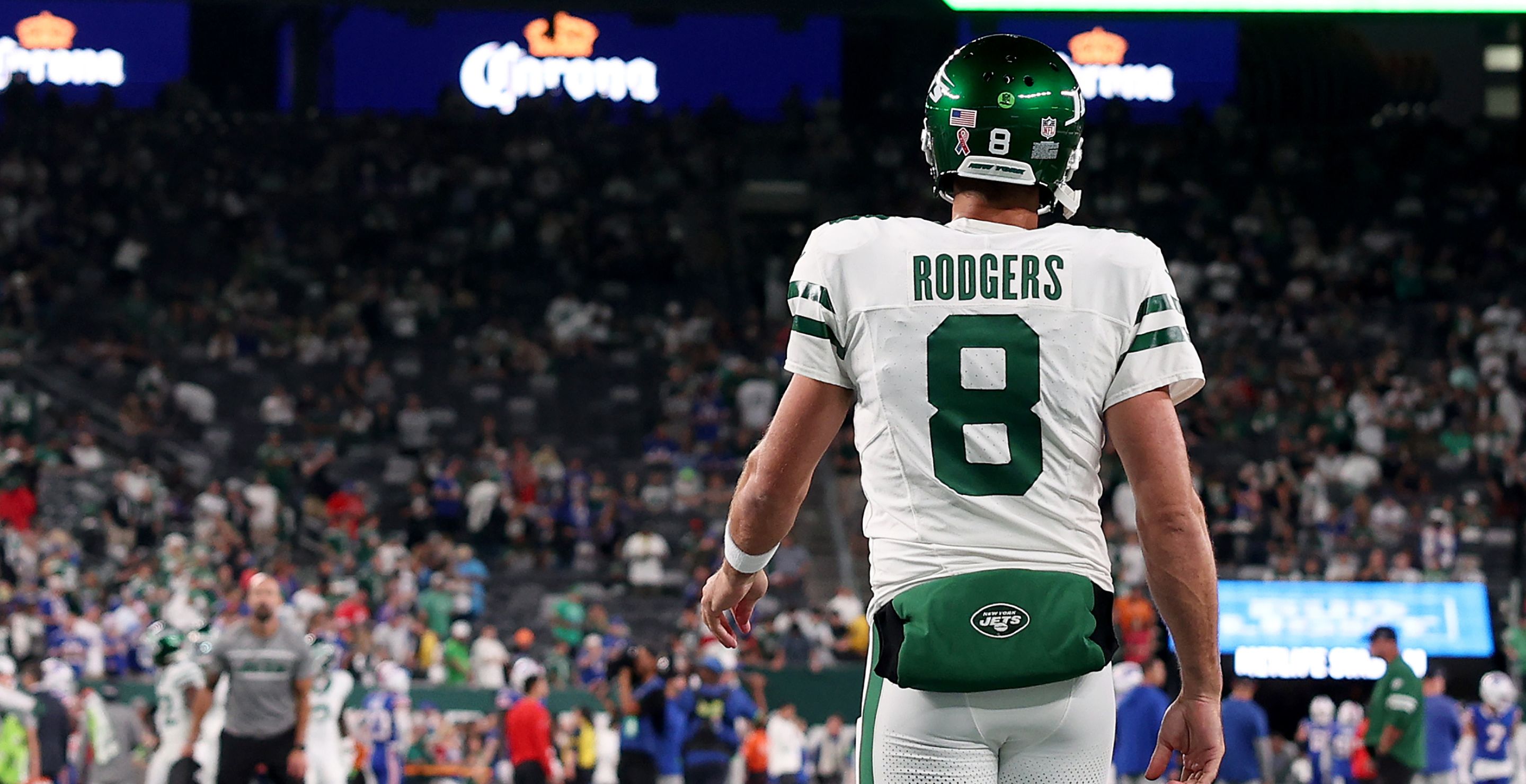 Aaron Rodgers Suffers Ankle Injury in New York Jets Debut