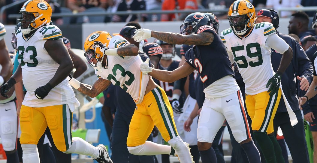The Packers and Bears Rivalry leads to on-field Scuffle