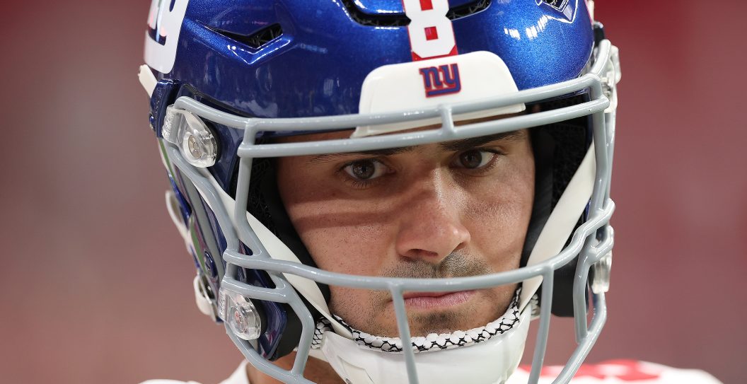 GLENDALE, ARIZONA - SEPTEMBER 17: Daniel Jones #8 of the New York Giants looks on during the second quarter in the game against the Arizona Cardinals at State Farm Stadium on September 17, 2023 in Glendale, Arizona.