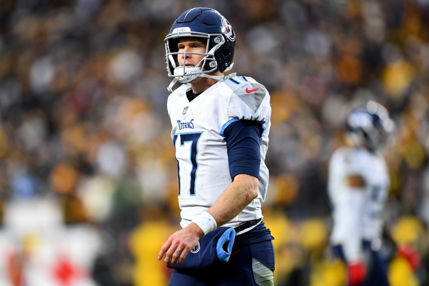 PITTSBURGH, PENNSYLVANIA - DECEMBER 19: Ryan Tannehill #17 of the Tennessee Titans reacts after stop on downs in the fourth quarter against the Pittsburgh Steelers at Heinz Field on December 19, 2021 in Pittsburgh, Pennsylvania. 