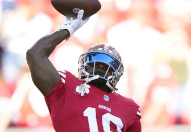 49ers Deebo Samuel Exits Cleveland Game with Shoulder Injury
