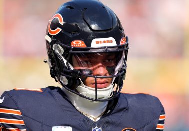 Chicago Bears' Justin Fields Knocked from Game with Hand Injury