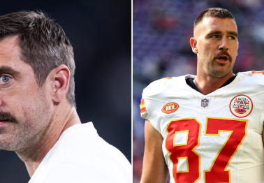An Aaron Rodgers and Travis Kelce Debate Is Generating Support From Politicians
