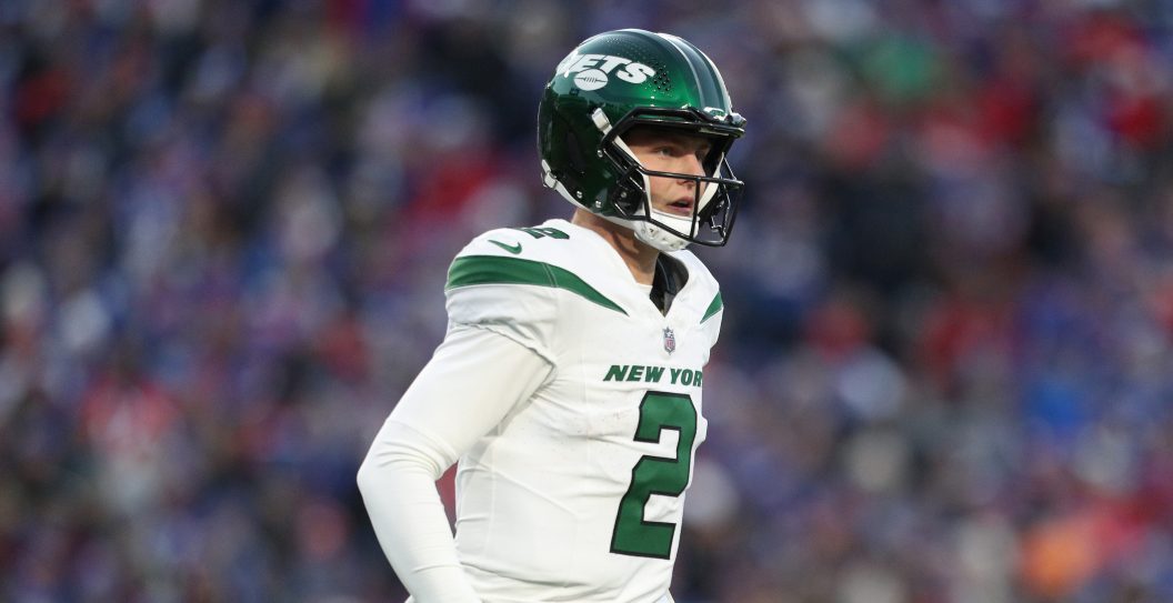 ORCHARD PARK, NEW YORK - NOVEMBER 19: Zach Wilson #2 of the New York Jets jogs across the field in the first quarter against the Buffalo Bills at Highmark Stadium on November 19, 2023 in Orchard Park, New York.