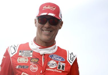 Prior to His Final Race Competitors Offer Harvick Well-Wishes