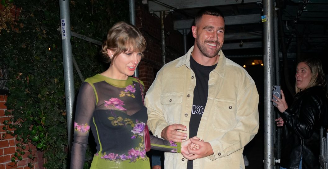 NEW YORK, NEW YORK - OCTOBER 15: Taylor Swift and Travis Kelce have dinner at Waverly Inn on October 15, 2023 in New York City.